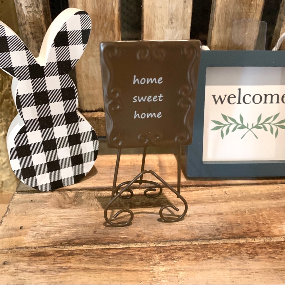 HOME SWEET HOME TIER TRAY METAL SIGN